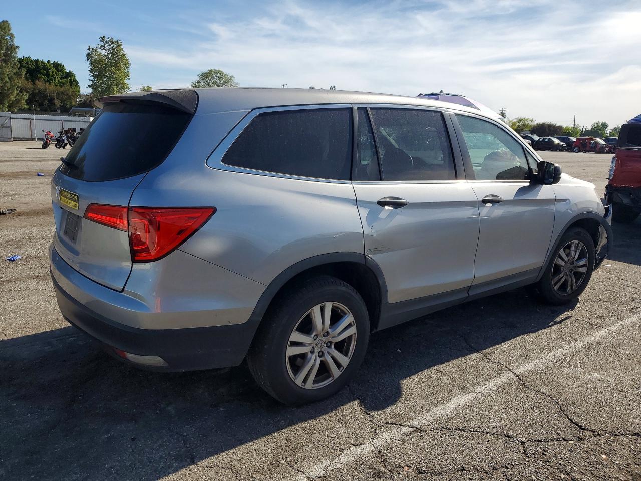 2016 HONDA PILOT LX photo 5