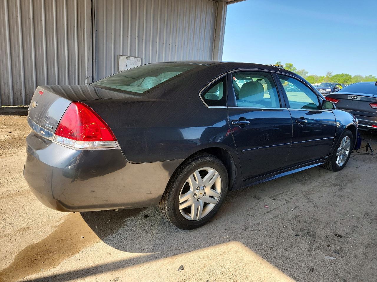 2011 CHEVROLET IMPALA LT photo 5