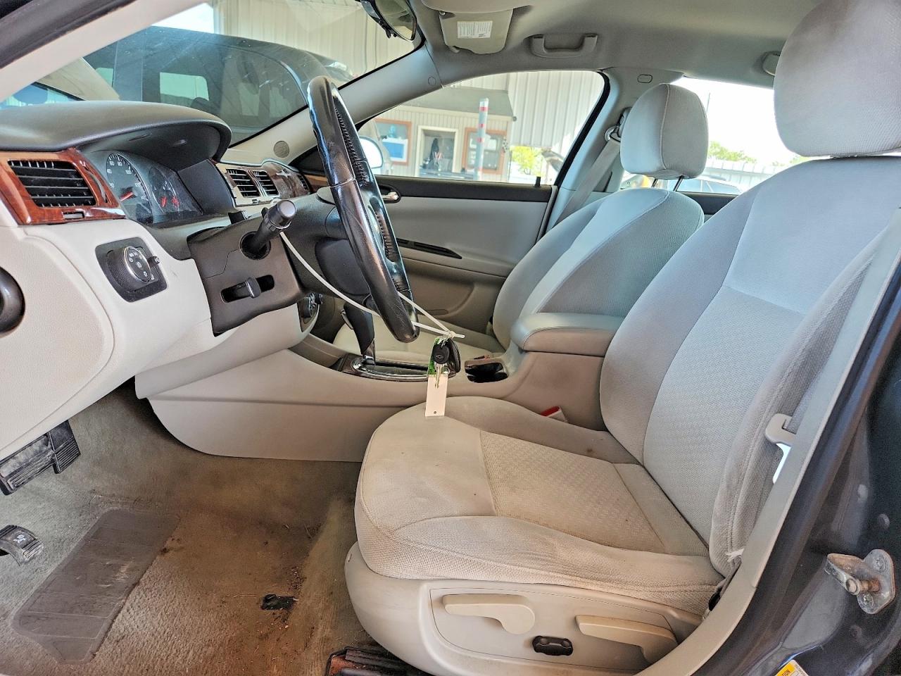 2011 CHEVROLET IMPALA LT photo 13