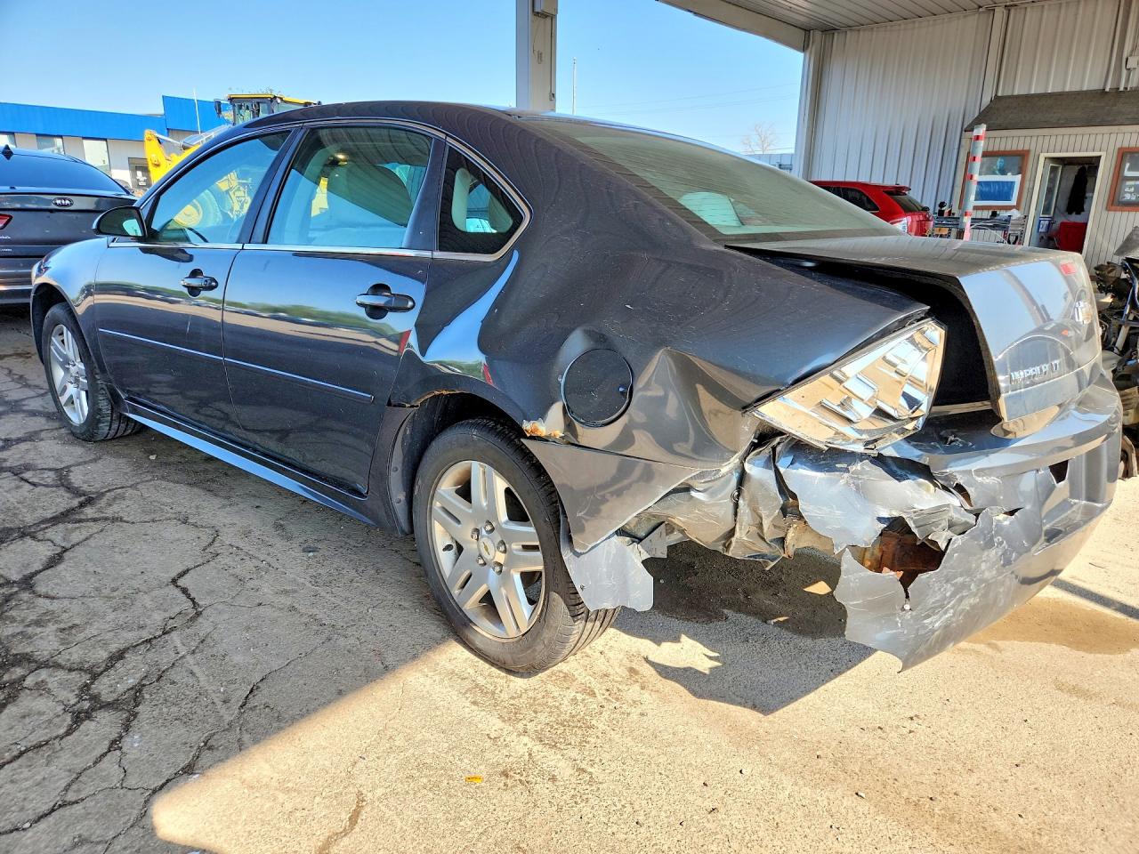 2011 CHEVROLET IMPALA LT photo 3
