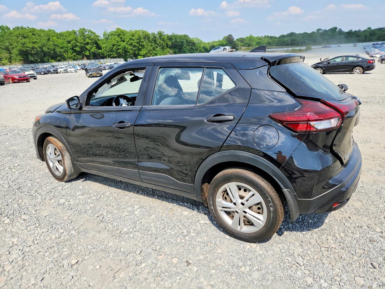 2021 NISSAN KICKS S photo 3