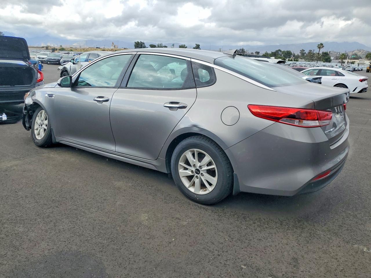 2016 KIA OPTIMA LX photo 3