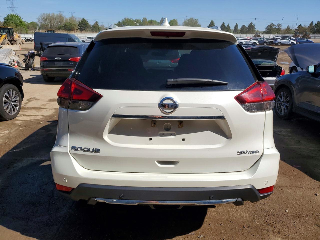 2019 NISSAN ROGUE SV photo 16