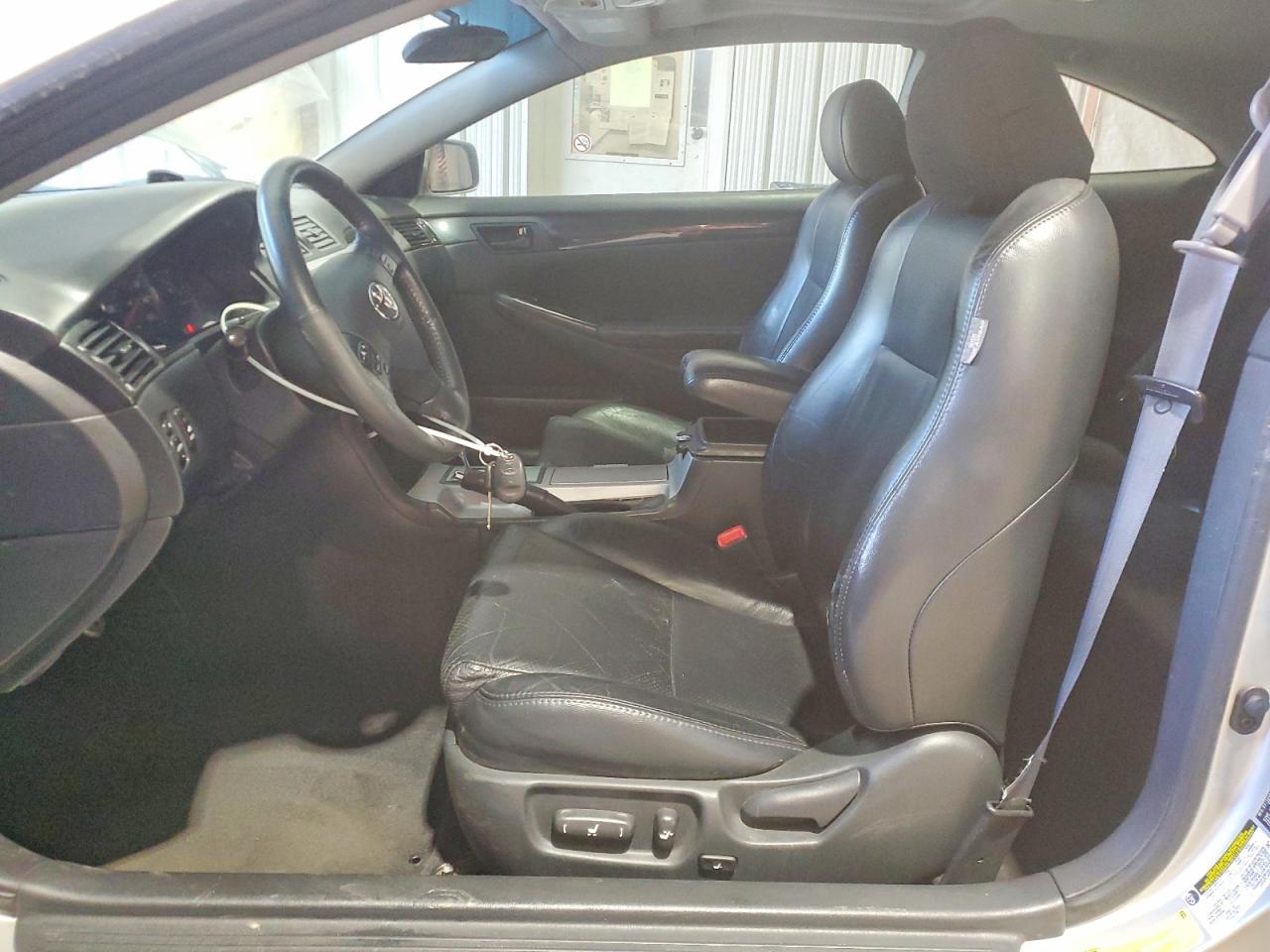 2006 TOYOTA CAMRY SOLARA SE SPORT photo 13
