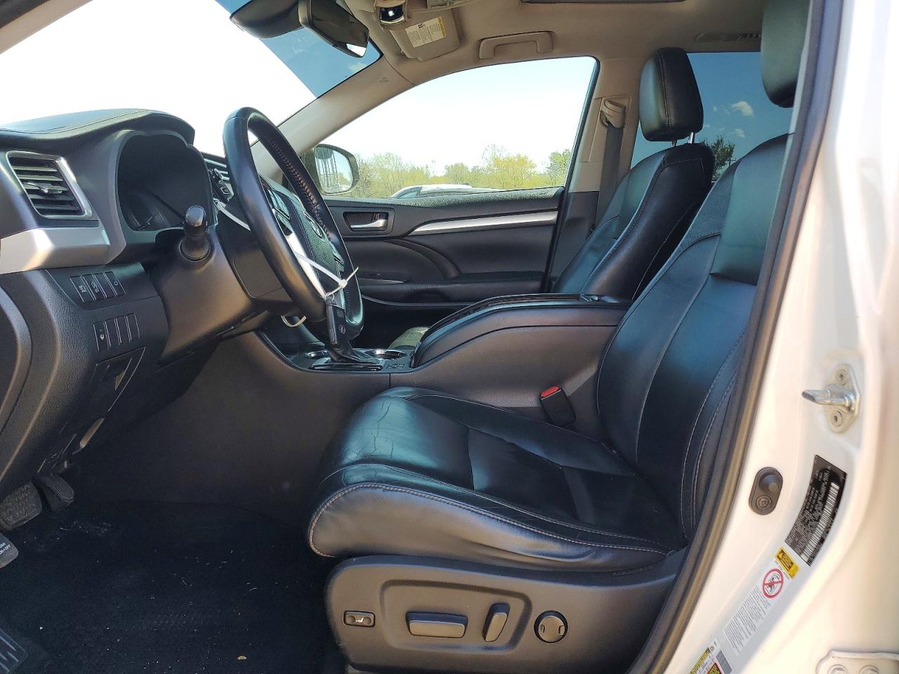 2018 TOYOTA HIGHLANDER XLE photo 19