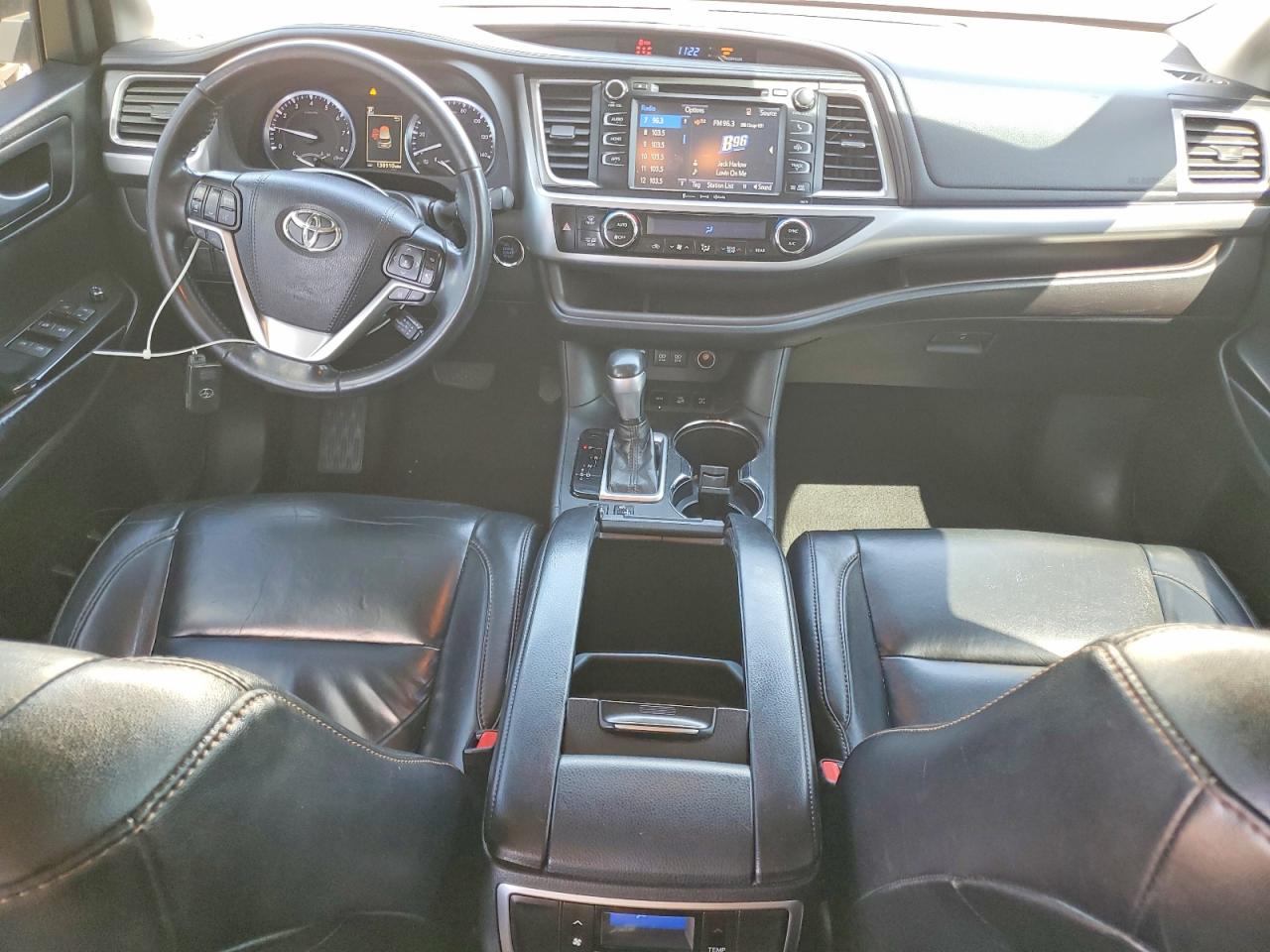 2018 TOYOTA HIGHLANDER XLE photo 22