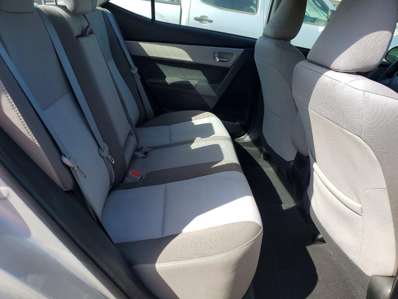 2019 TOYOTA COROLLA LE photo 19