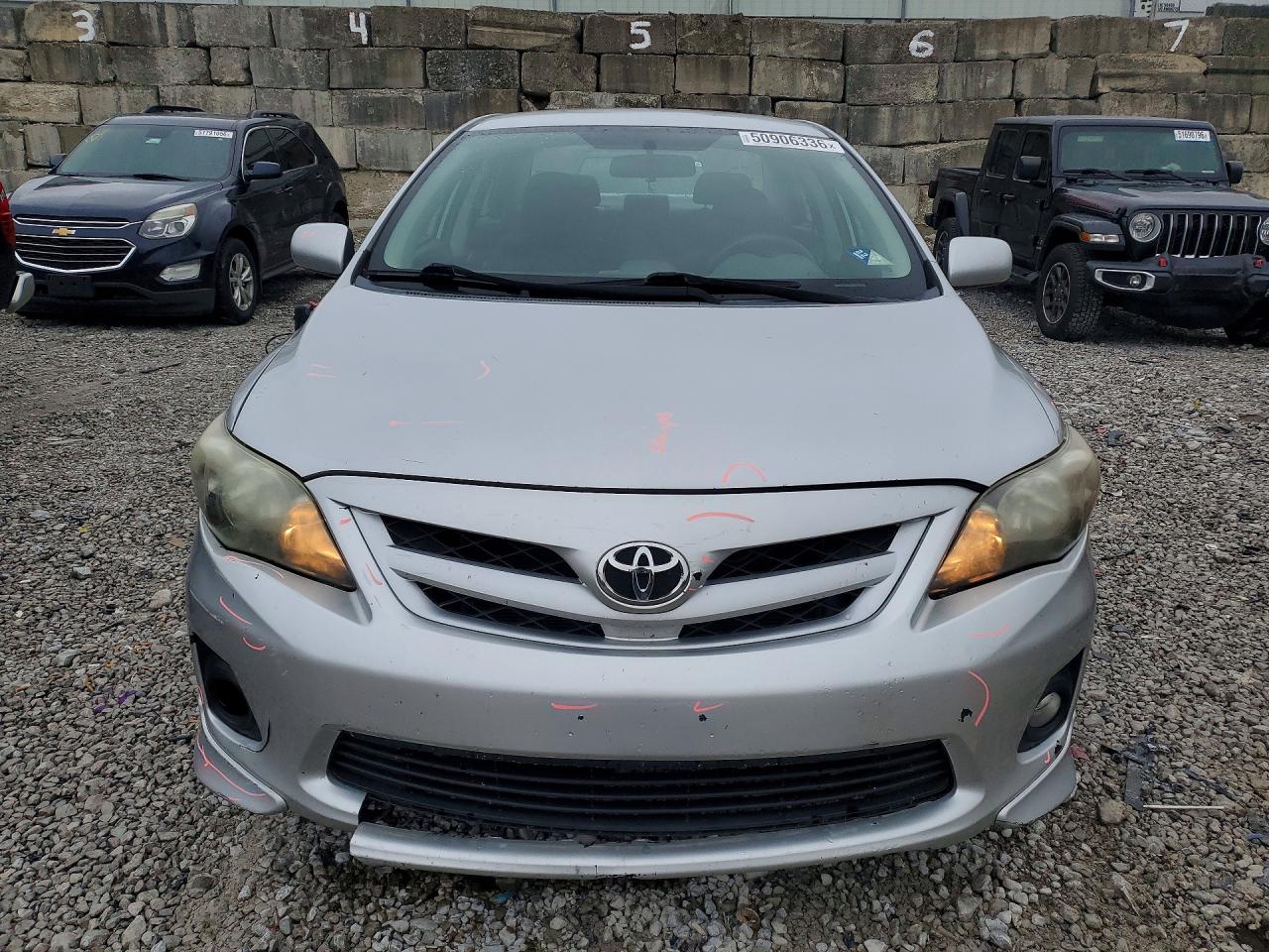 2012 TOYOTA COROLLA BASE photo 5