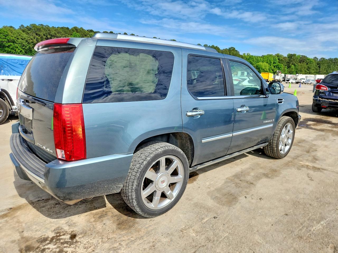 2009 CADILLAC ESCALADE LUXURY photo 5