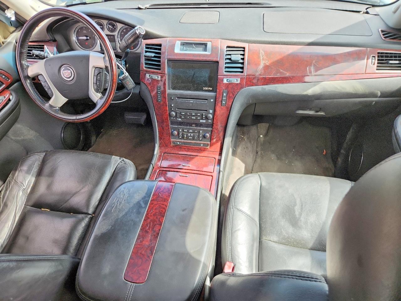 2009 CADILLAC ESCALADE LUXURY photo 15