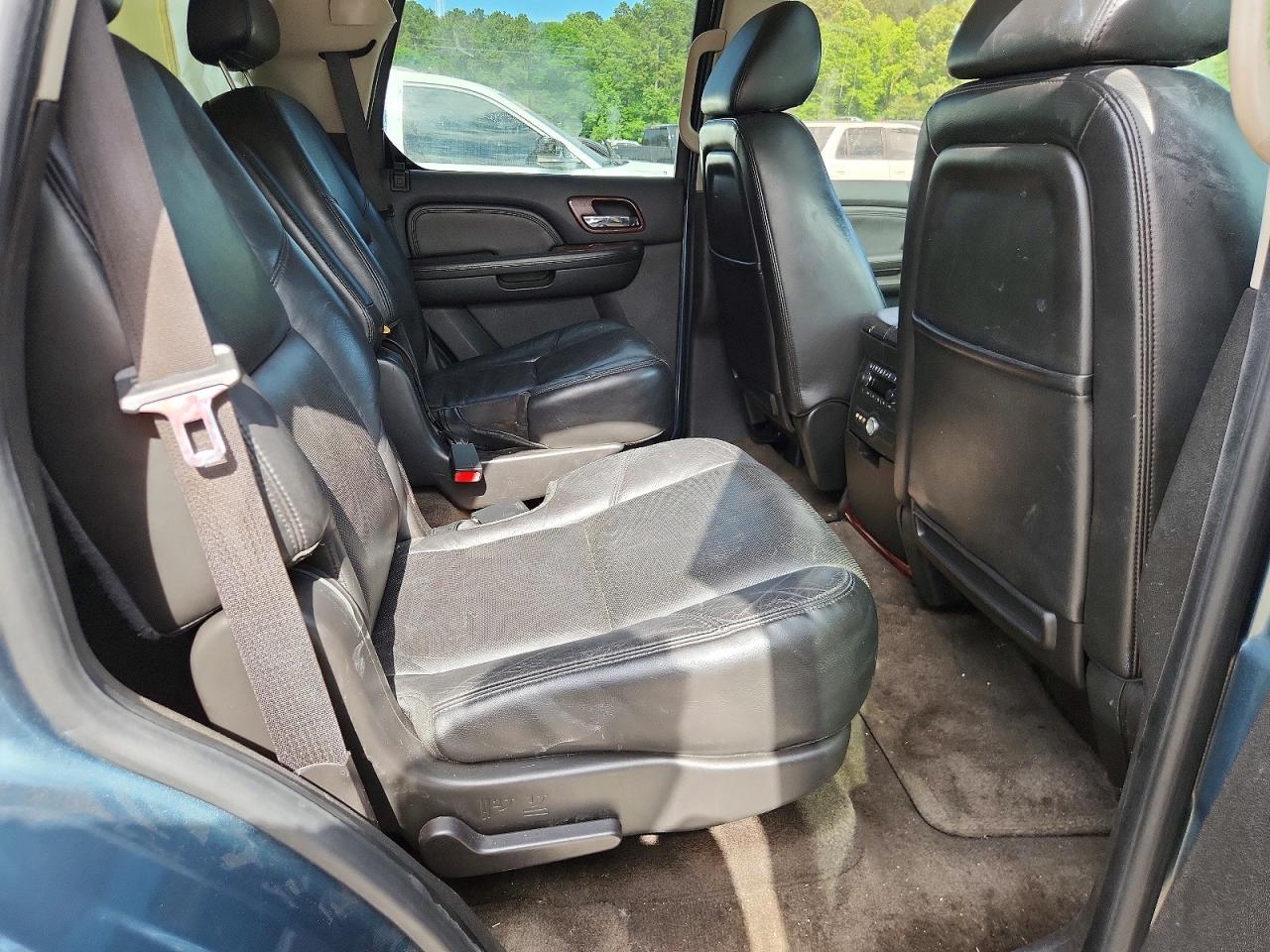 2009 CADILLAC ESCALADE LUXURY photo 21