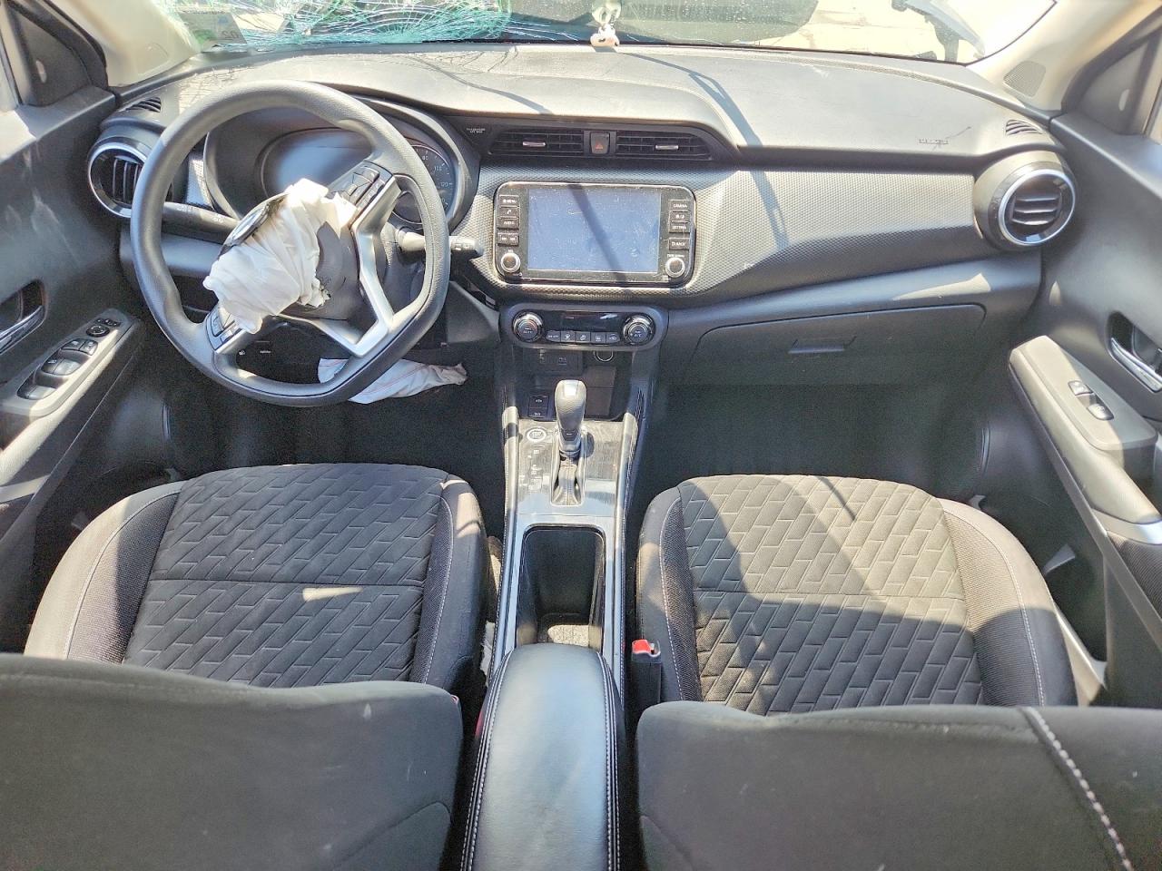 2021 NISSAN KICKS SV photo 22
