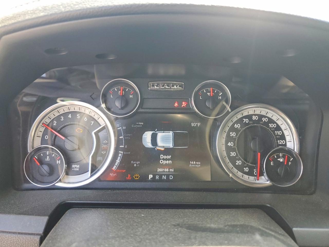 2015 RAM 1500 LARAMIE photo 9