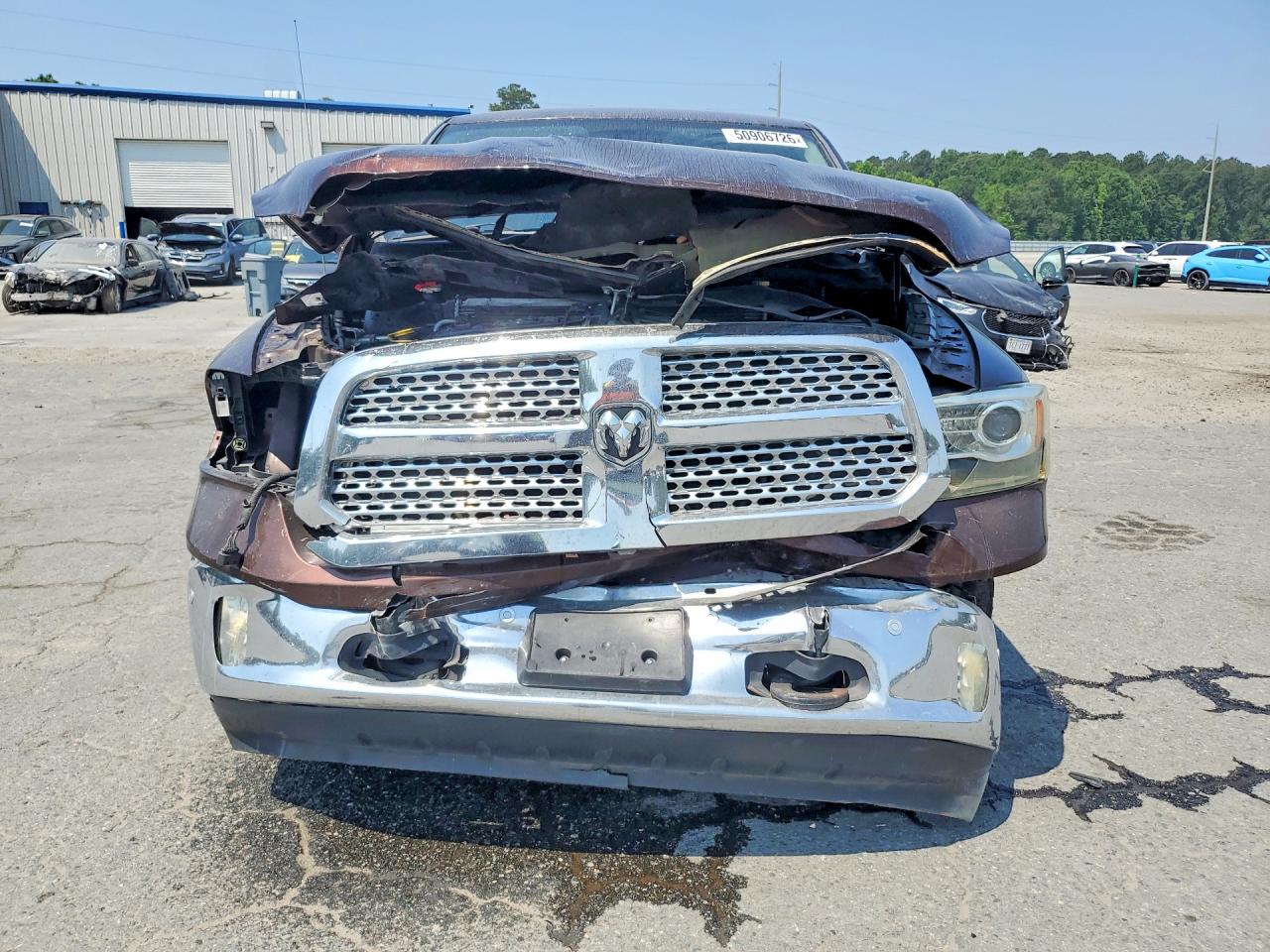 2015 RAM 1500 LARAMIE photo 5