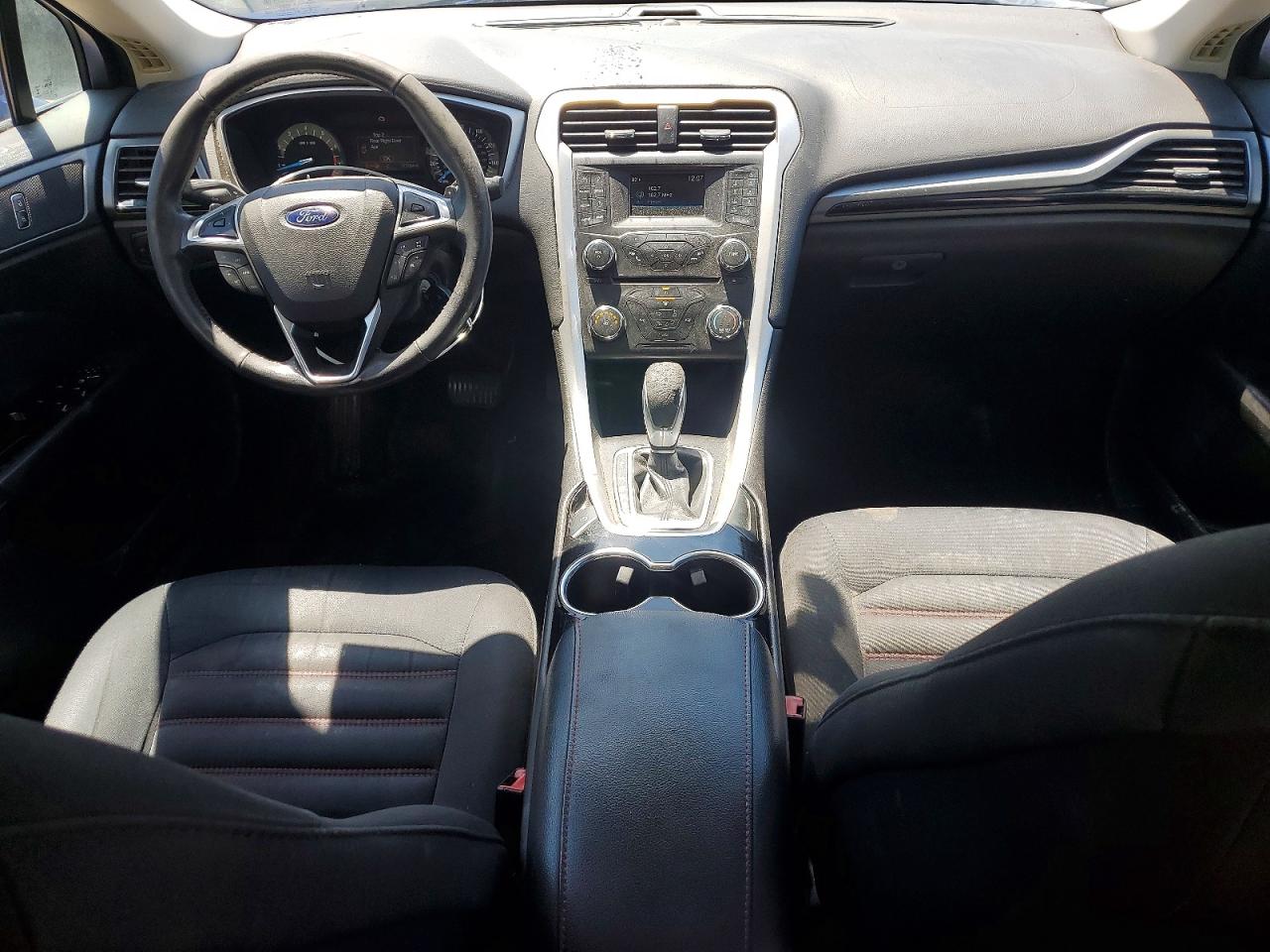 2016 FORD FUSION SE photo 15
