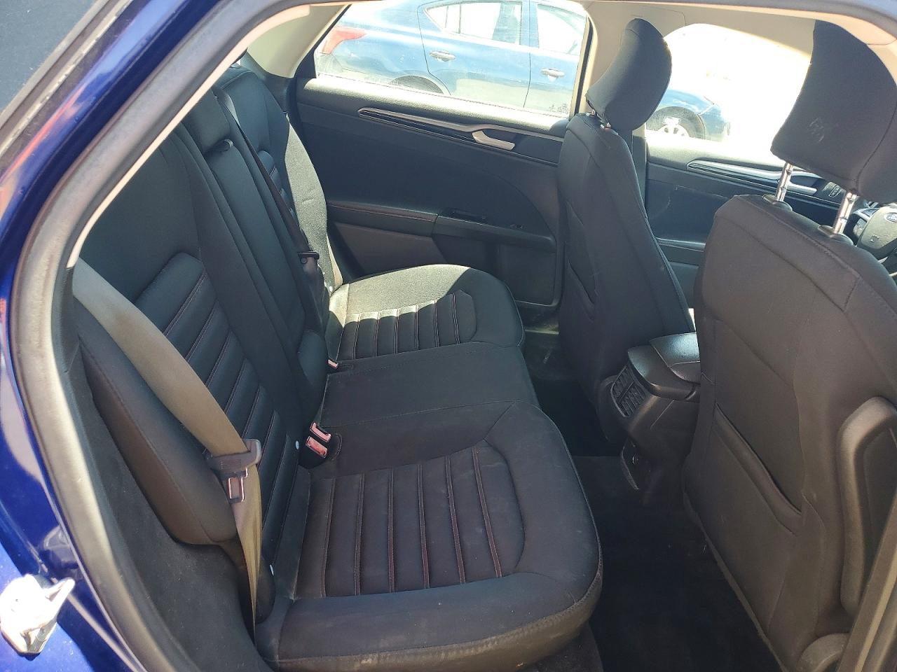 2016 FORD FUSION SE photo 19