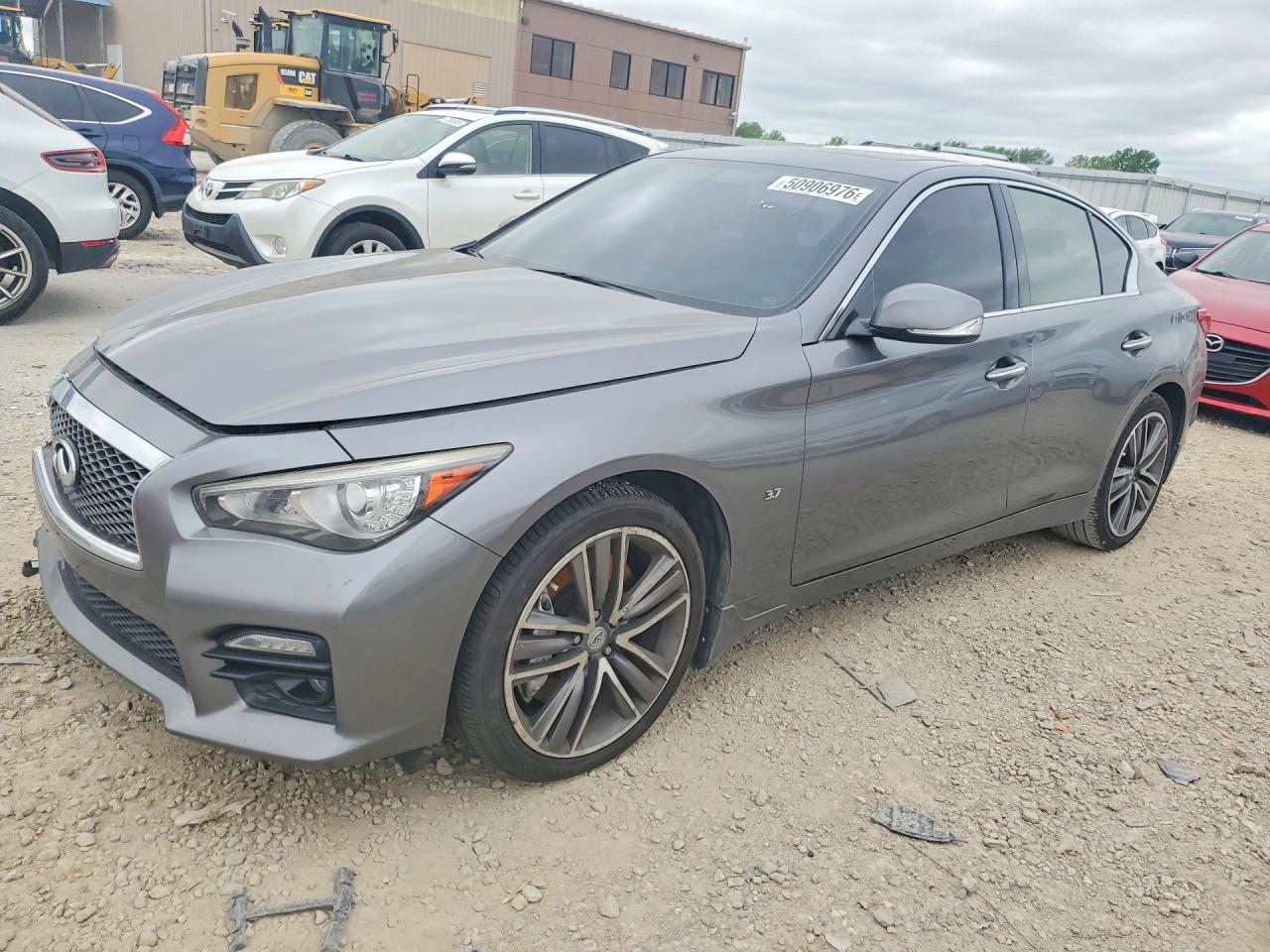 2015 INFINITI Q50