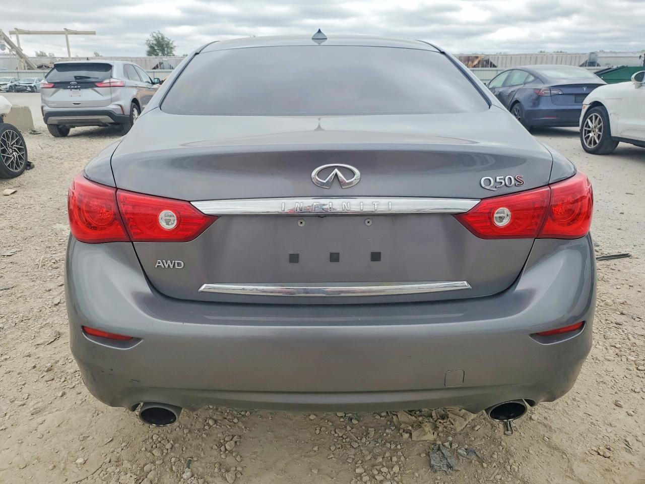 2015 INFINITI Q50 SPORT photo 16