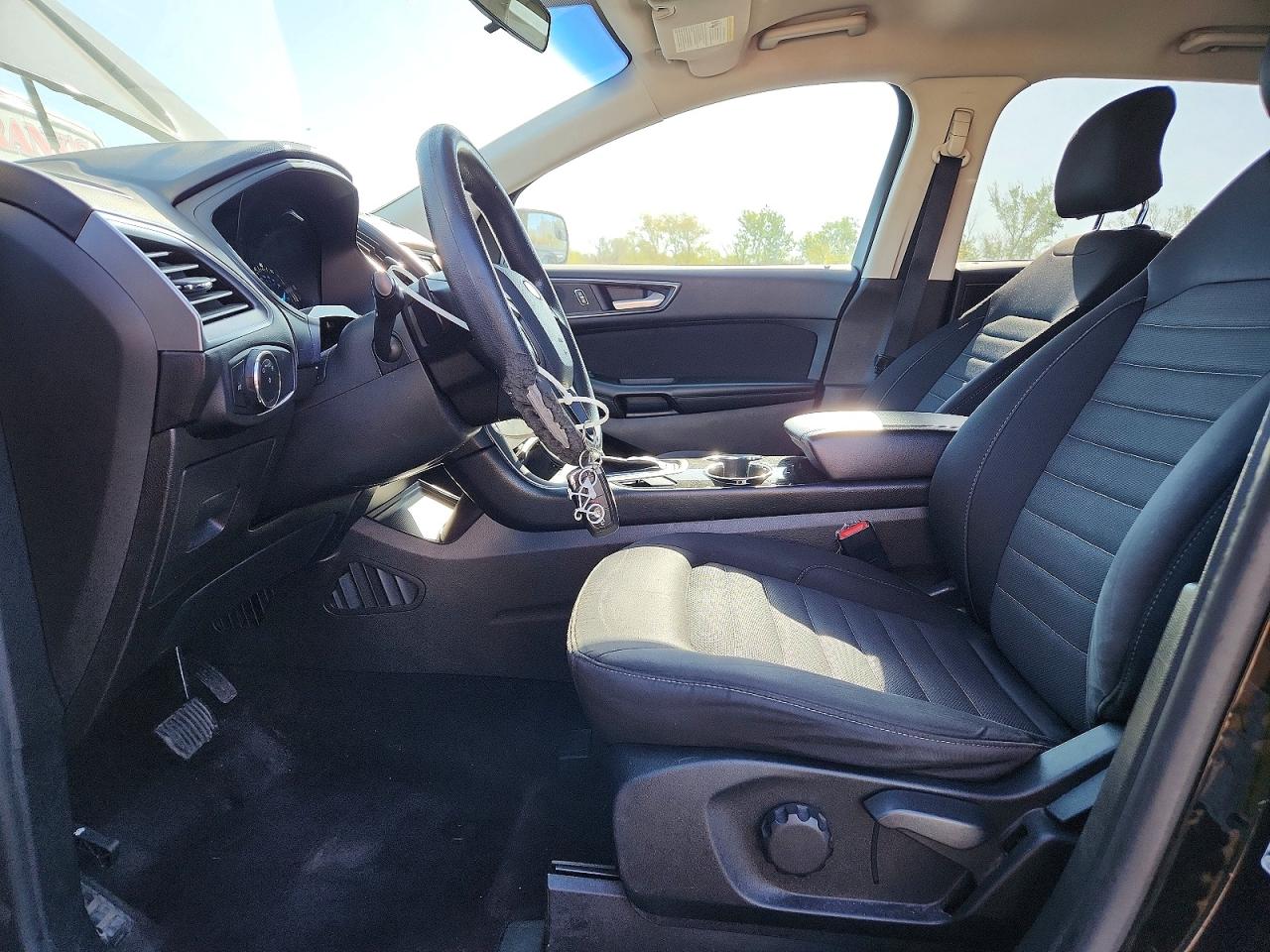 2017 FORD EDGE SE photo 7