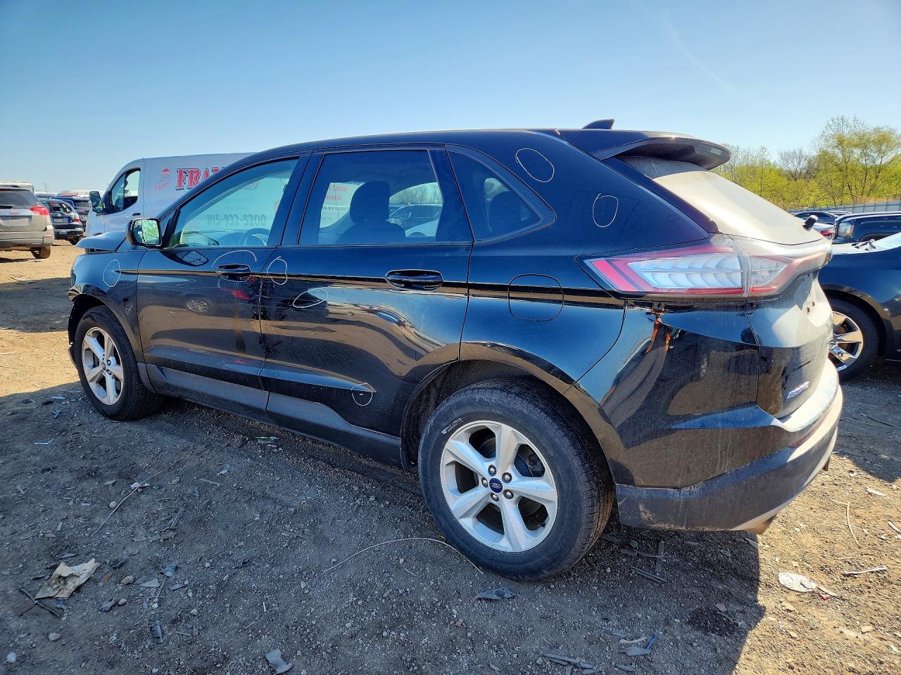 2017 FORD EDGE SE photo 2