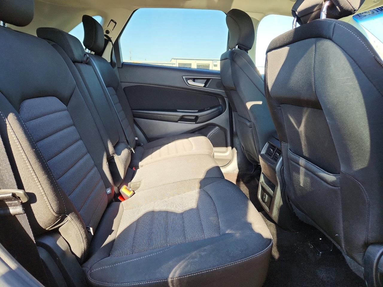 2017 FORD EDGE SE photo 11