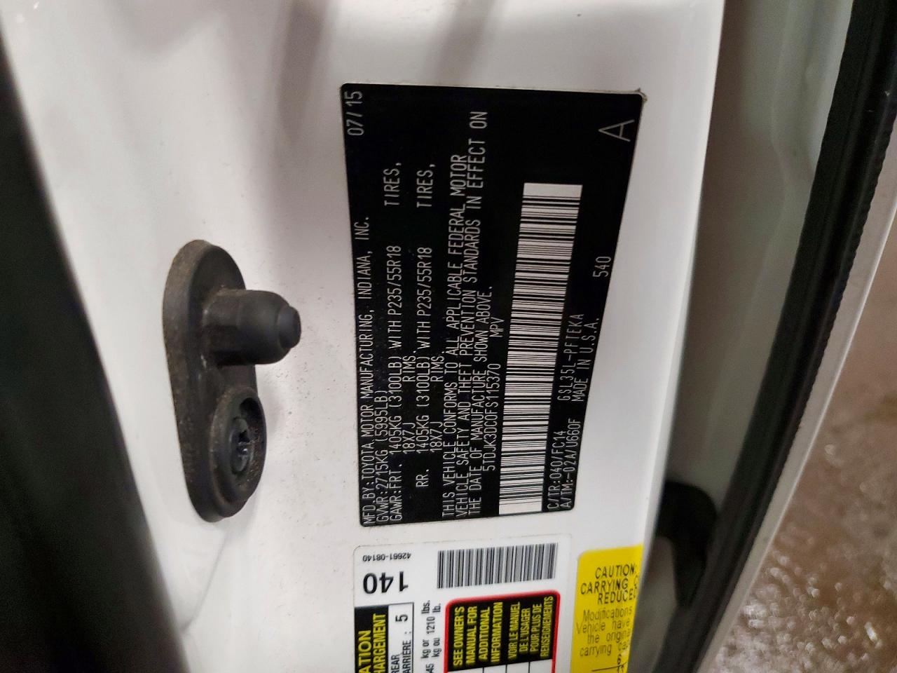 2015 TOYOTA SIENNA LE photo 13