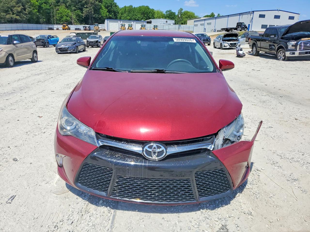 2016 TOYOTA CAMRY SE photo 9