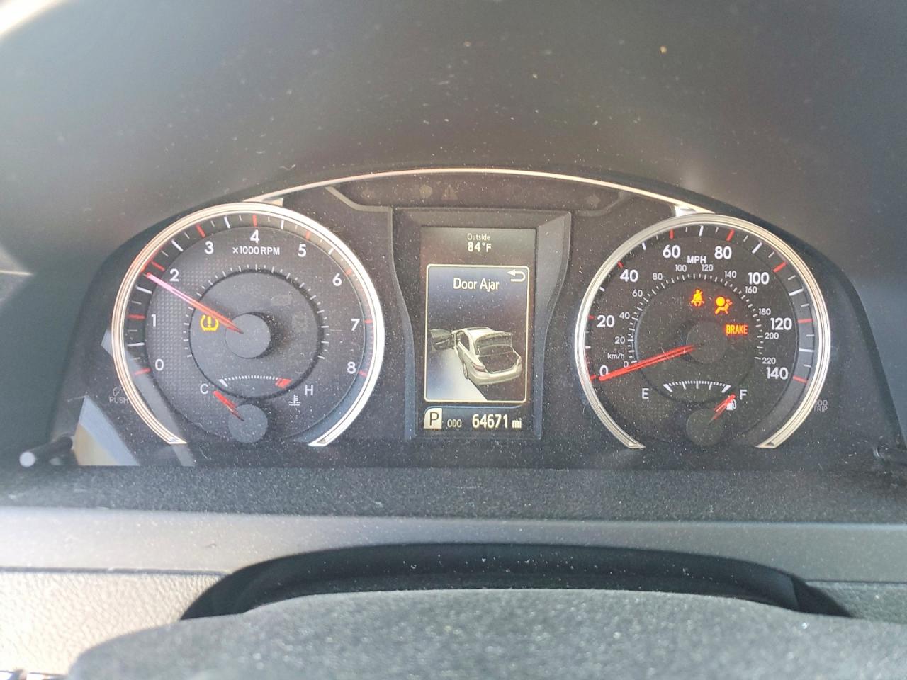 2016 TOYOTA CAMRY SE photo 17