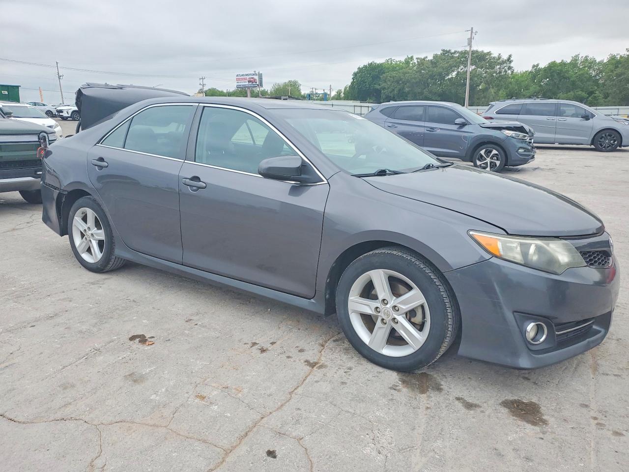 2012 TOYOTA CAMRY SE photo 7