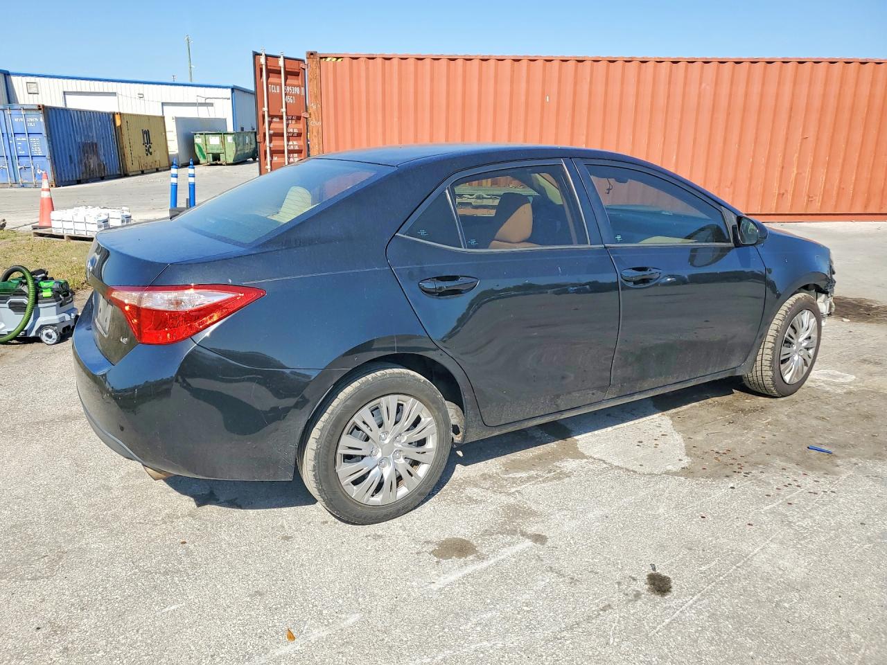2017 TOYOTA COROLLA LE photo 5