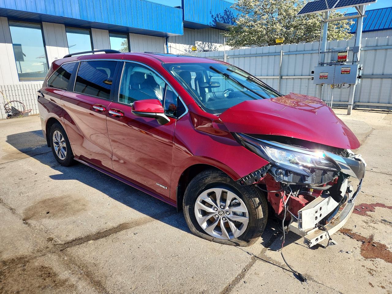 2021 TOYOTA SIENNA XLE photo 10