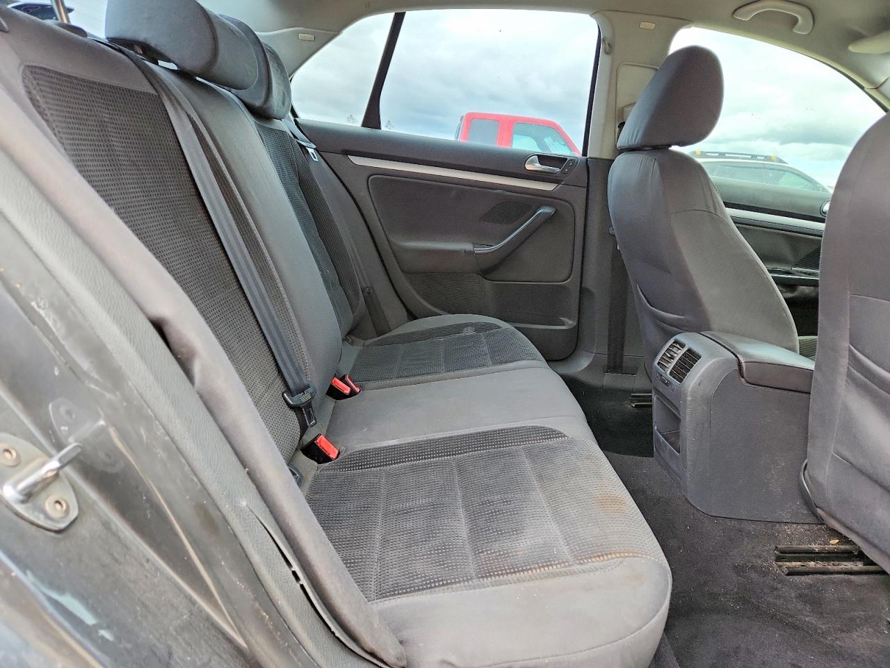 2009 VOLKSWAGEN JETTA S photo 28