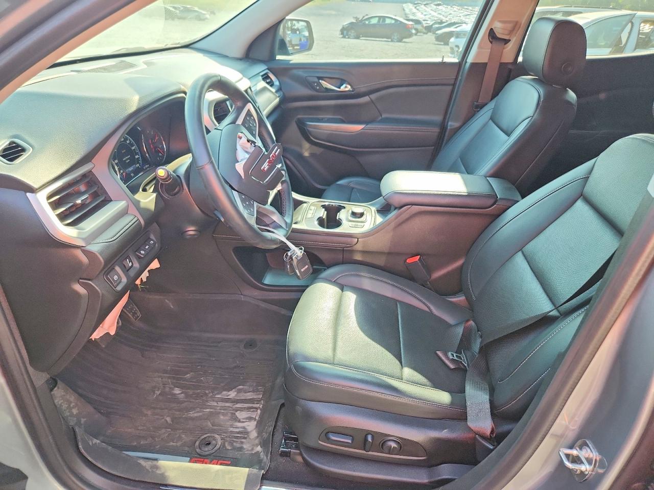 2023 GMC ACADIA SLT photo 19