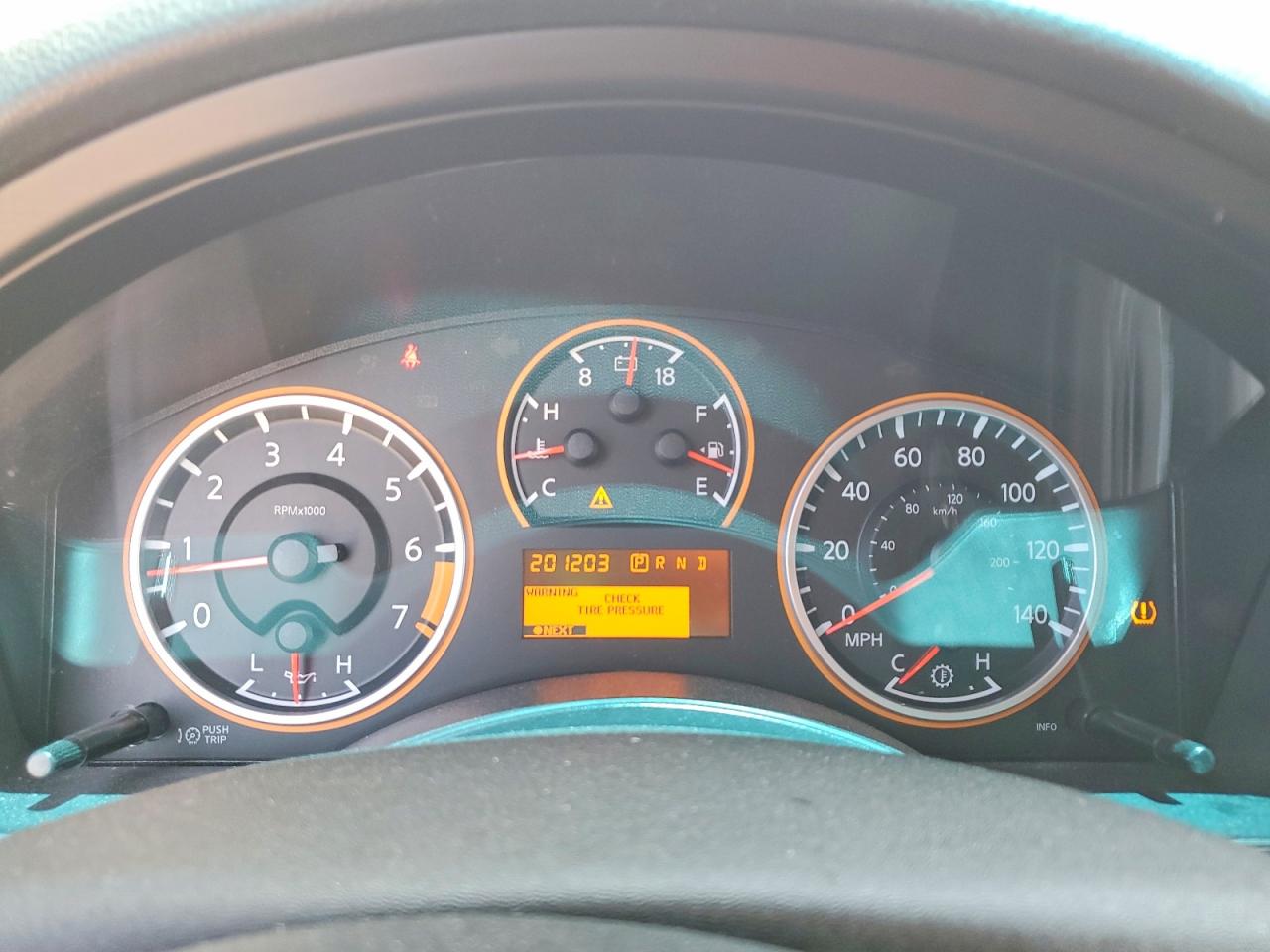 2014 NISSAN ARMADA SV photo 25