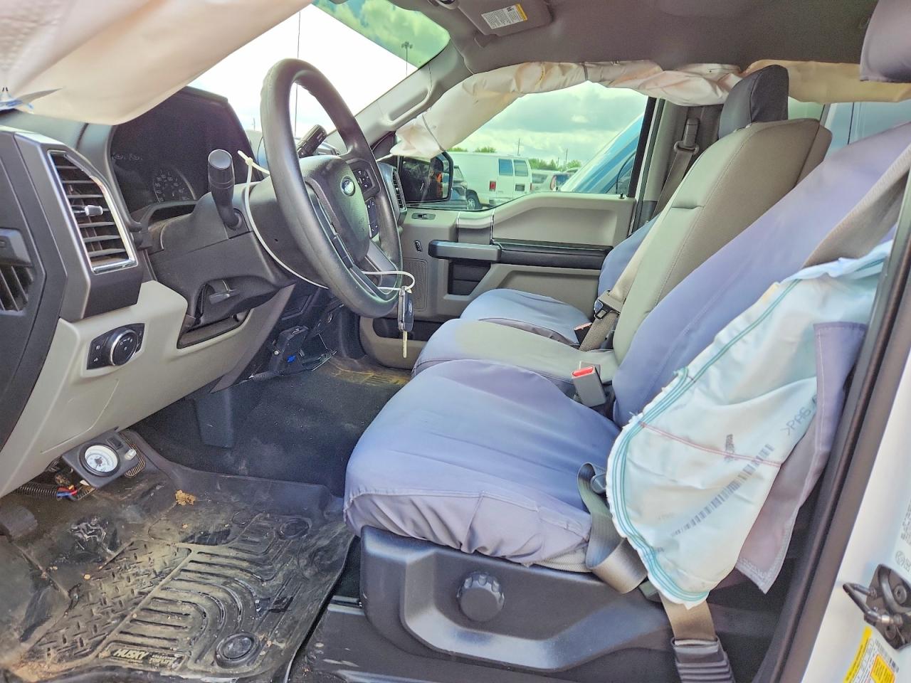 2015 FORD F150 SUPERCREW photo 13