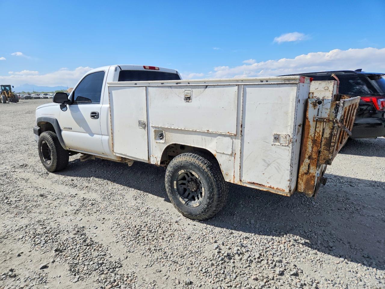 2003 CHEVROLET SILVERADO C2500 HEAVY DUTY photo 4