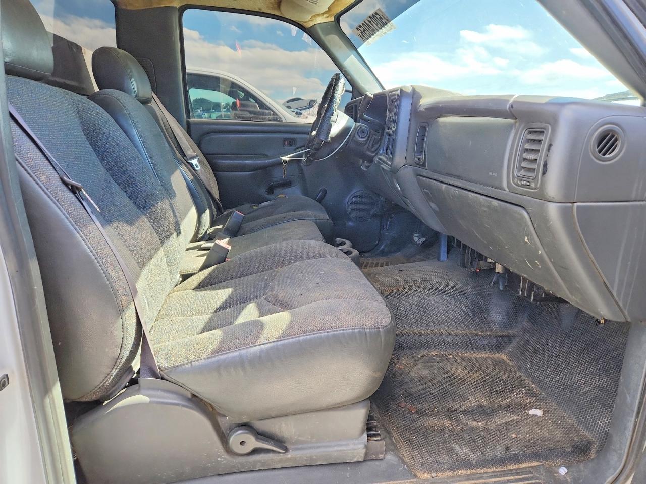 2003 CHEVROLET SILVERADO C2500 HEAVY DUTY photo 28