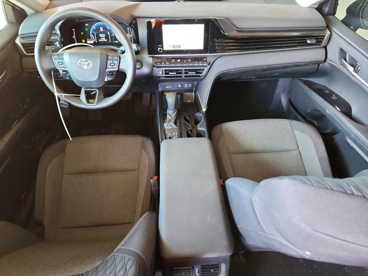 2025 TOYOTA CAMRY LE photo 15