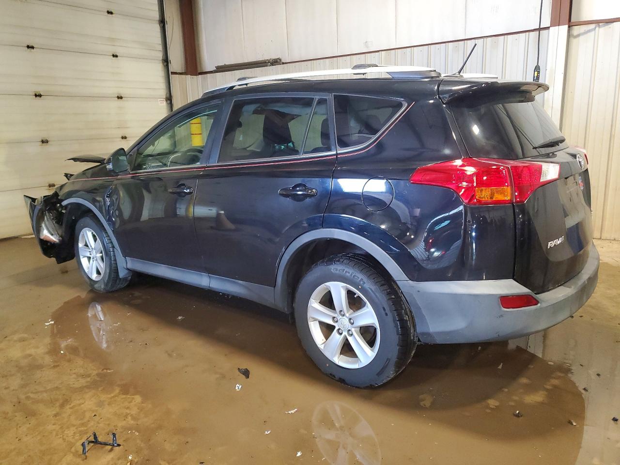 2014 TOYOTA RAV4 XLE photo 3