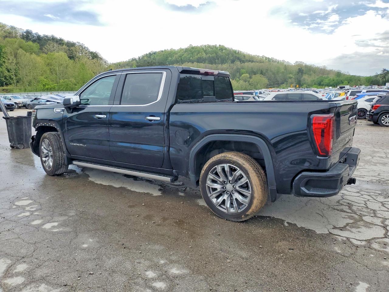 2025 GMC SIERRA K1500 DENALI photo 4