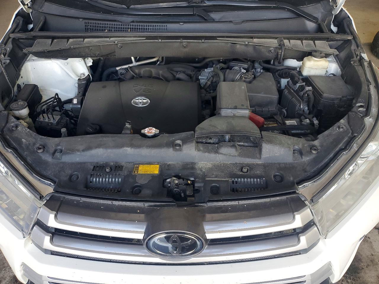 2018 TOYOTA HIGHLANDER XLE photo 34
