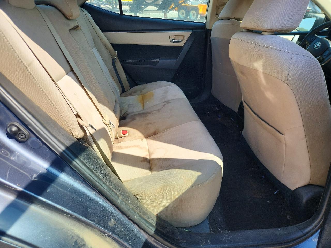 2015 TOYOTA COROLLA LE photo 28