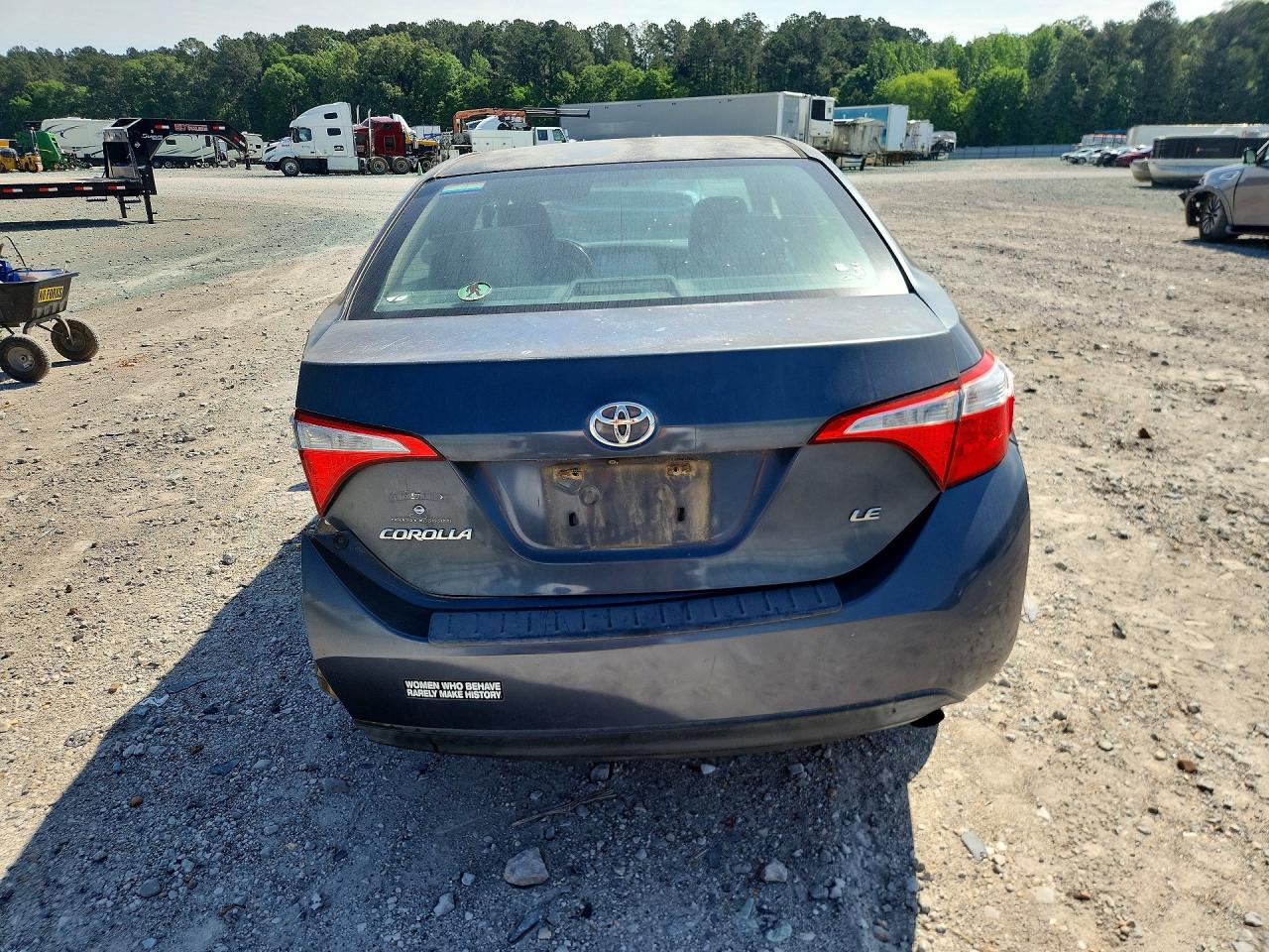 2015 TOYOTA COROLLA LE photo 16