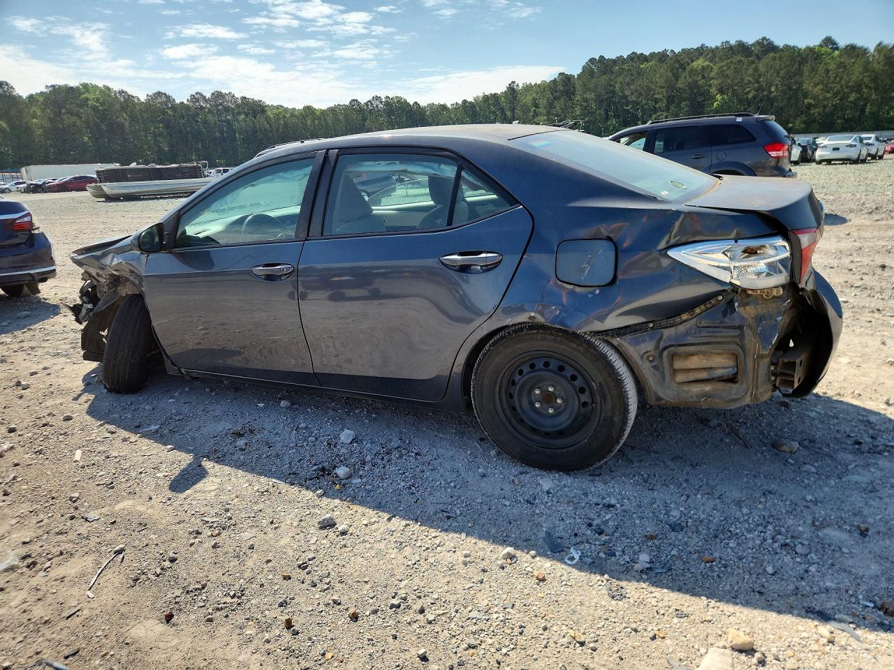 2015 TOYOTA COROLLA LE photo 4