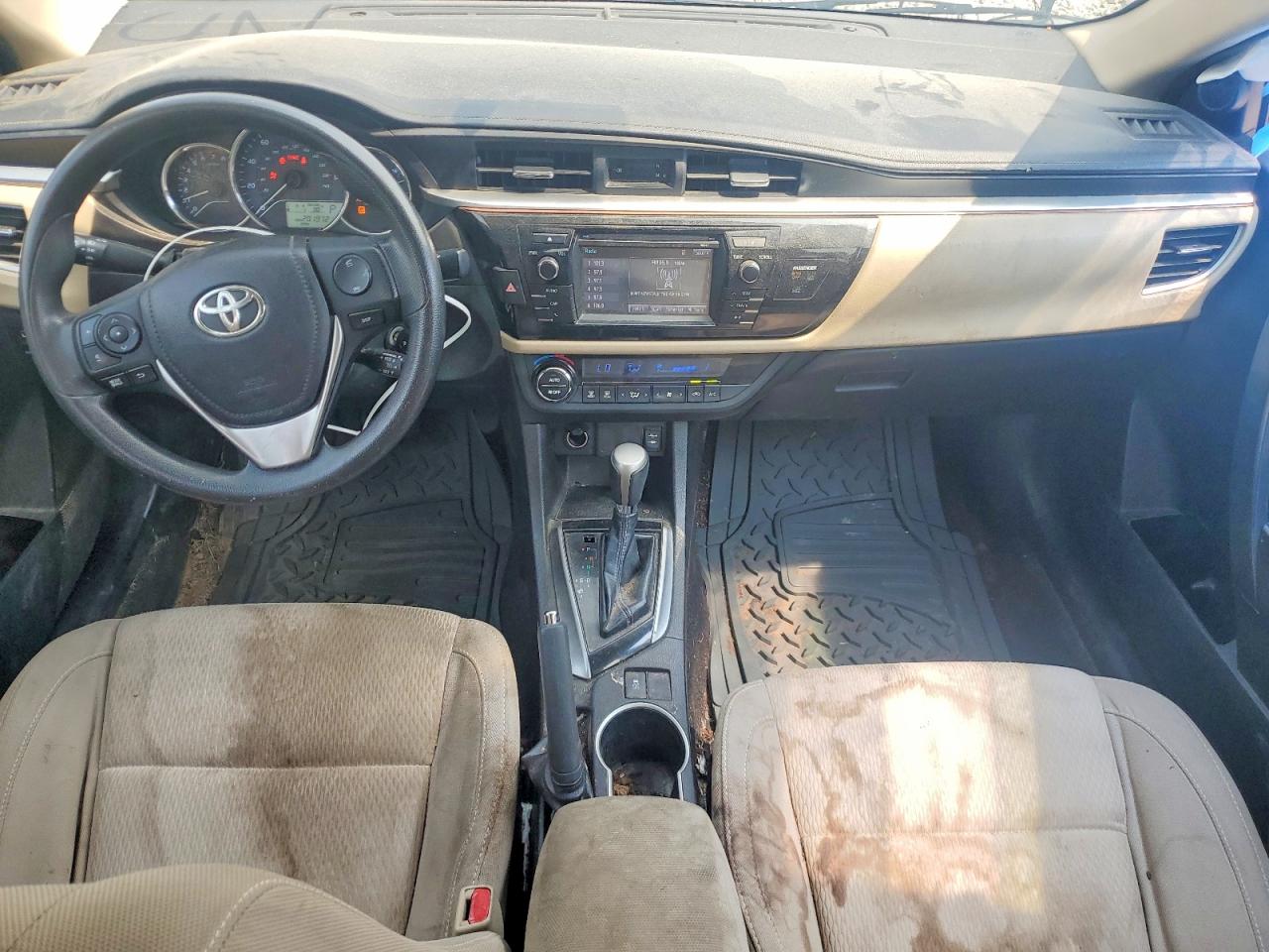 2015 TOYOTA COROLLA LE photo 22