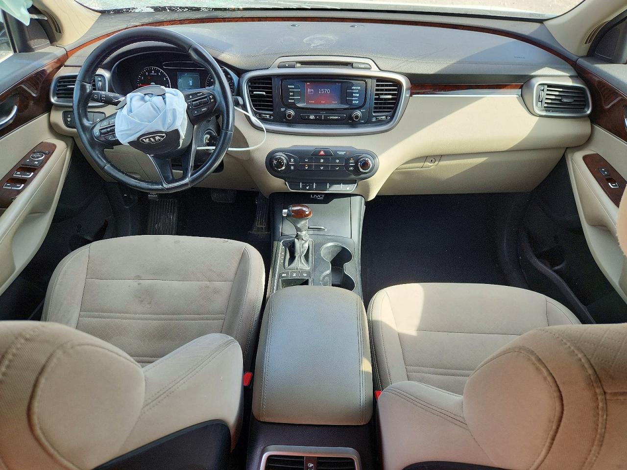 2016 KIA SORENTO LX photo 22