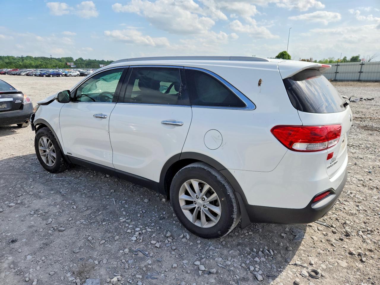 2016 KIA SORENTO LX photo 4