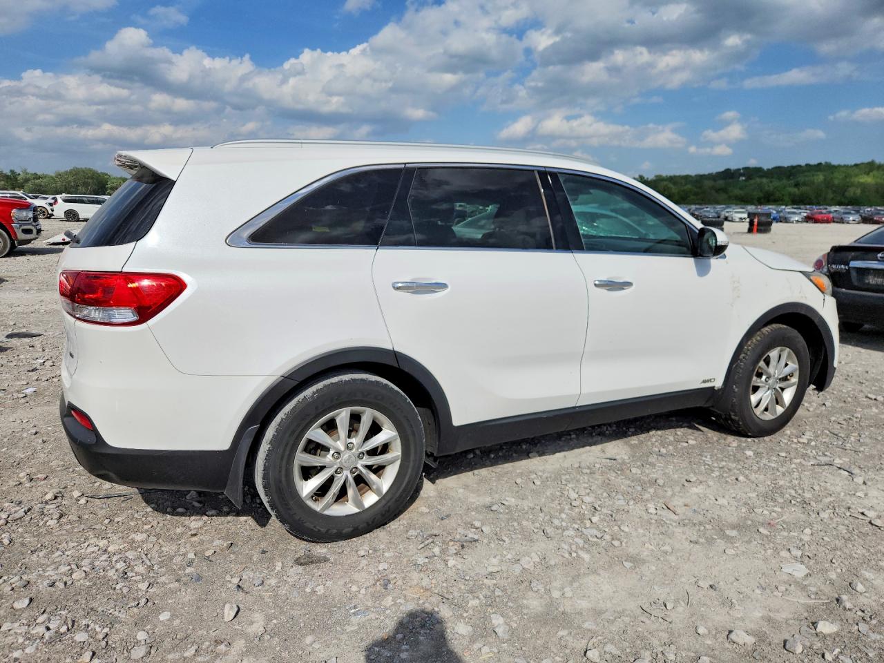 2016 KIA SORENTO LX photo 7
