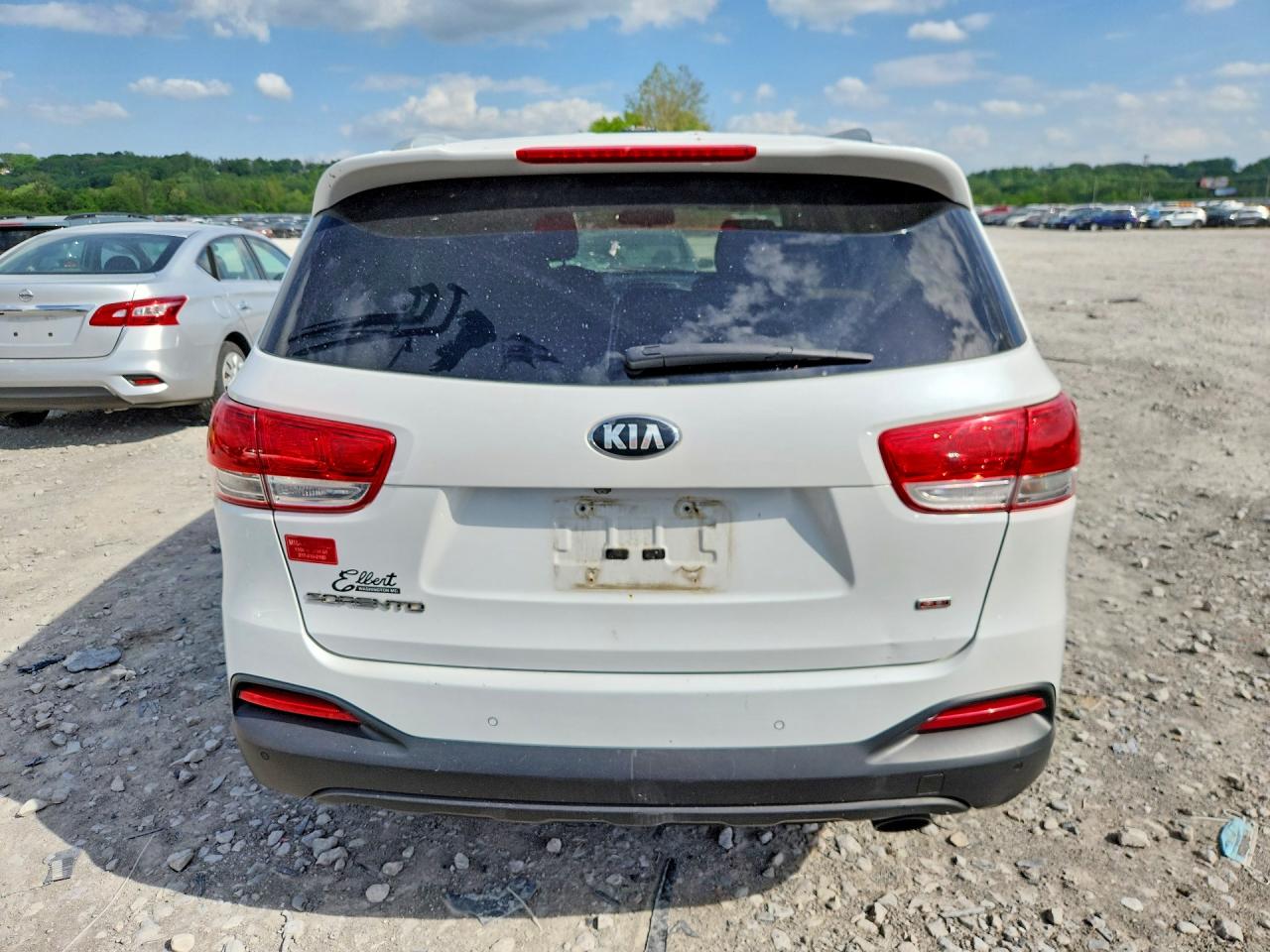 2016 KIA SORENTO LX photo 16