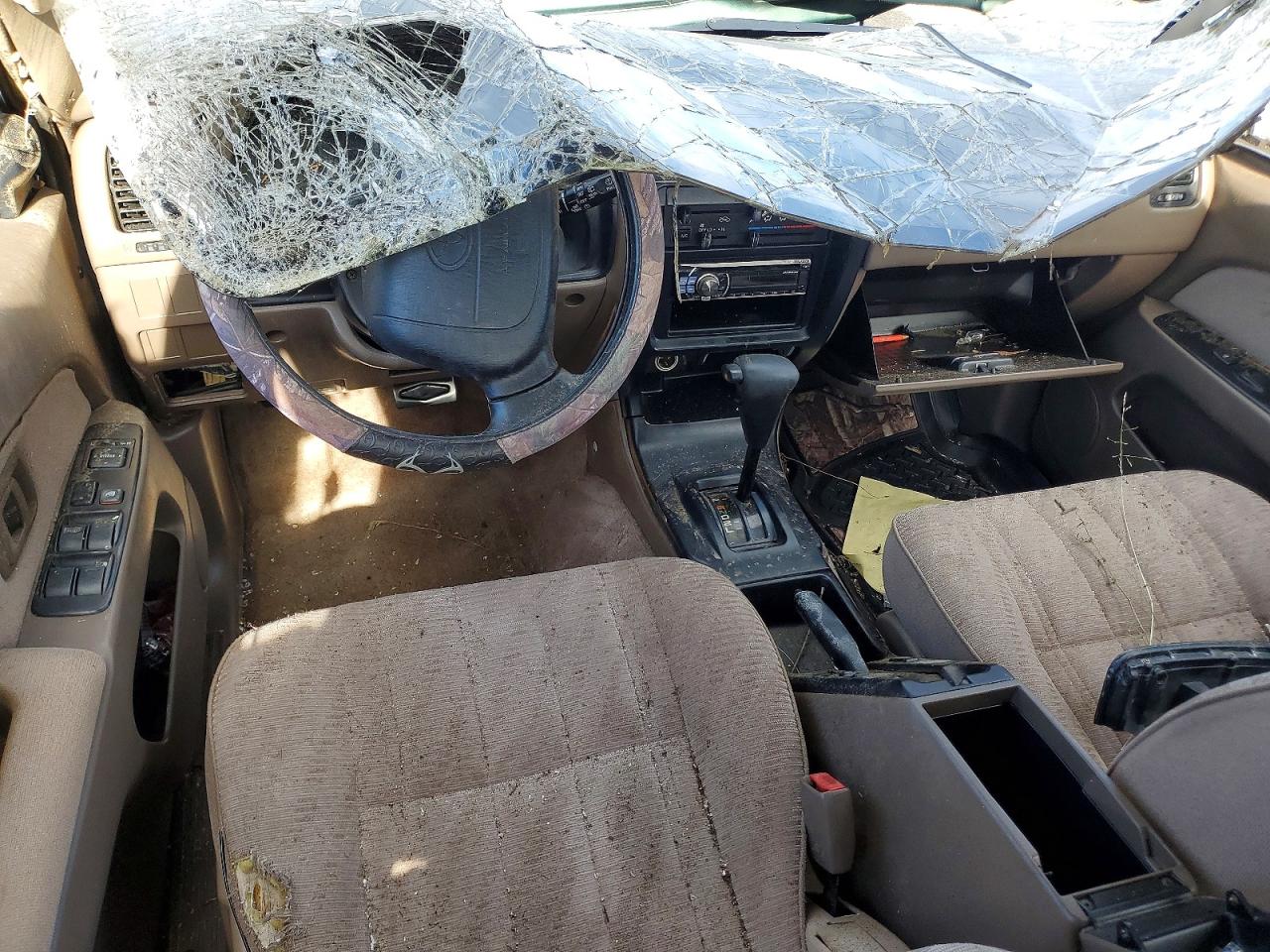 1997 TOYOTA 4RUNNER SR5 photo 8